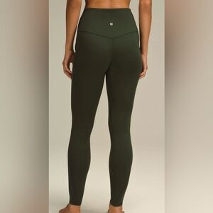 WONDER UNDER HIGH RISE LEGGINGS WITH POCKETS. 25”